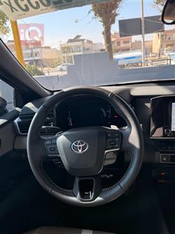 تۆیۆتا کامری